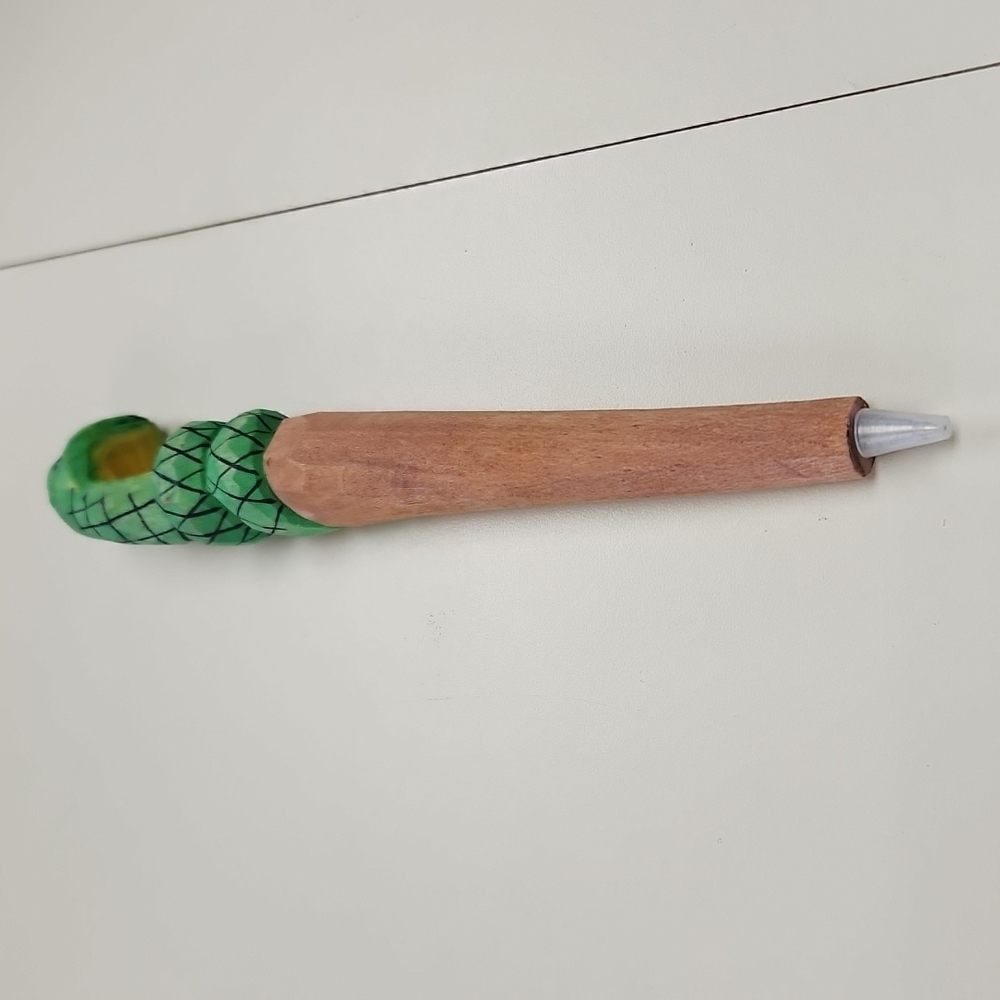Wood pen
